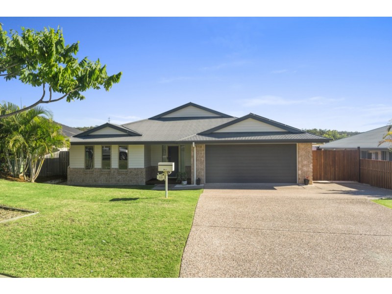 13 Faraday Crescent, Pacific Pines QLD 4211
