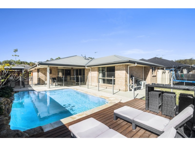 13 Faraday Crescent, Pacific Pines QLD 4211