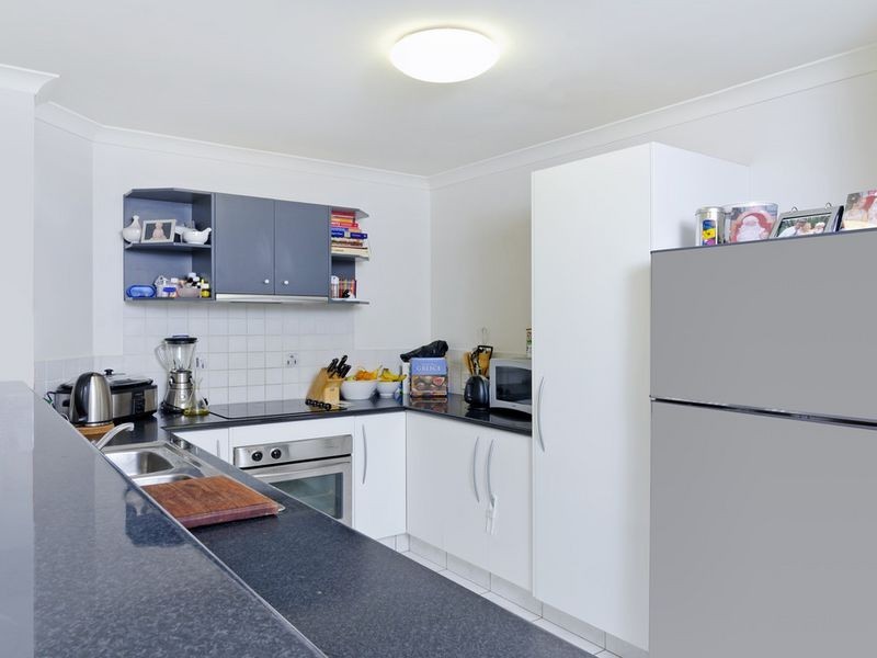 26 Molokai Crescent, Pacific Pines QLD 4211