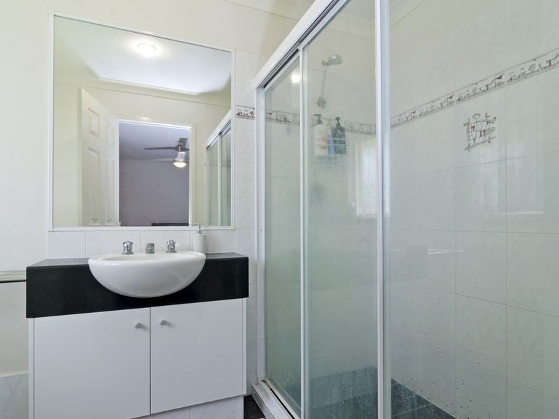 26 Molokai Crescent, Pacific Pines QLD 4211