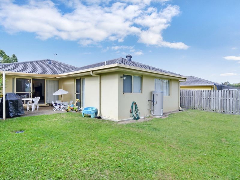 26 Molokai Crescent, Pacific Pines QLD 4211