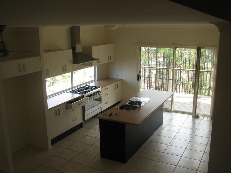 44 Midway Terrace, Pacific Pines QLD 4211