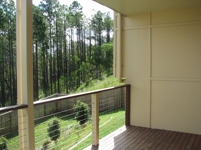 44 Midway Terrace, Pacific Pines QLD 4211