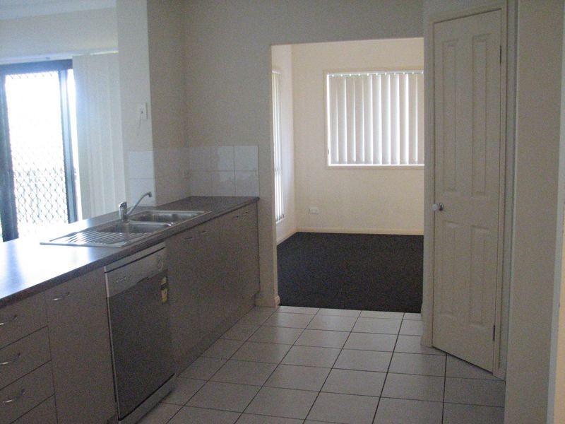 13 Osmond Court, Pacific Pines QLD 4211