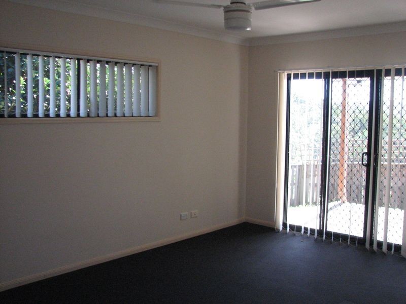 13 Osmond Court, Pacific Pines QLD 4211