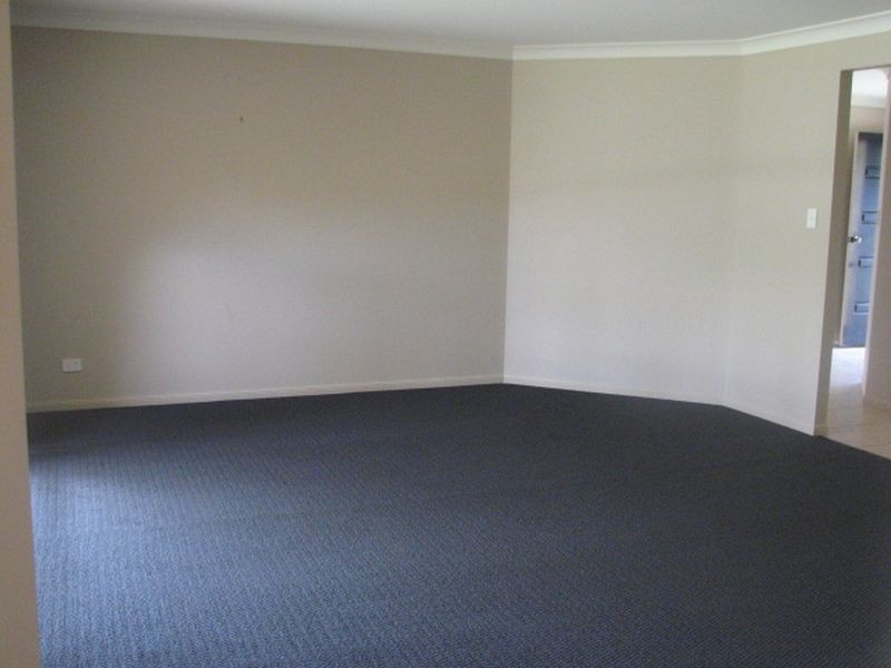 16 Carmarthen Circuit, Pacific Pines QLD 4211