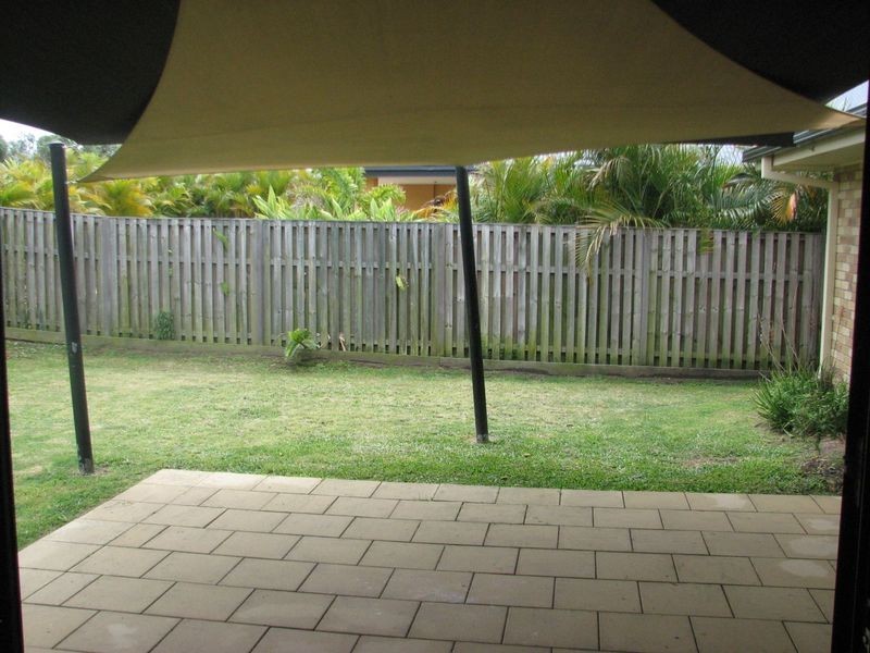 16 Carmarthen Circuit, Pacific Pines QLD 4211