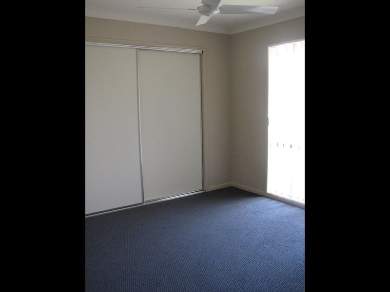 16 Carmarthen Circuit, Pacific Pines QLD 4211