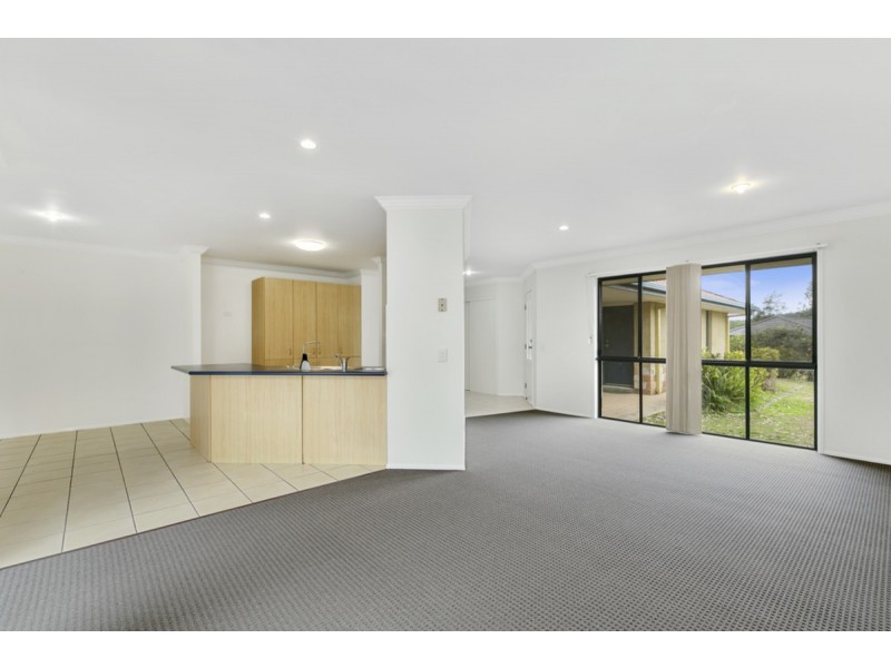 2 Fanning Court, Pacific Pines QLD 4211