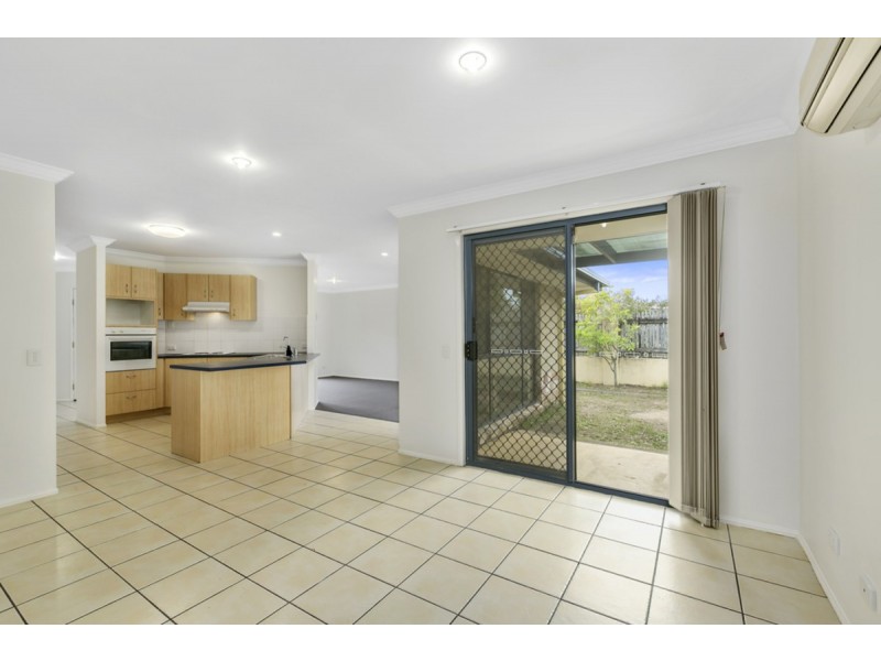 2 Fanning Court, Pacific Pines QLD 4211