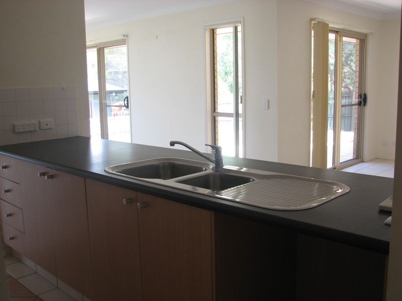 25 Penrhyn Street, Pacific Pines QLD 4211