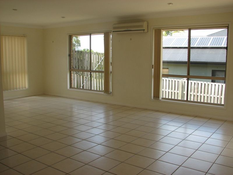 25 Penrhyn Street, Pacific Pines QLD 4211