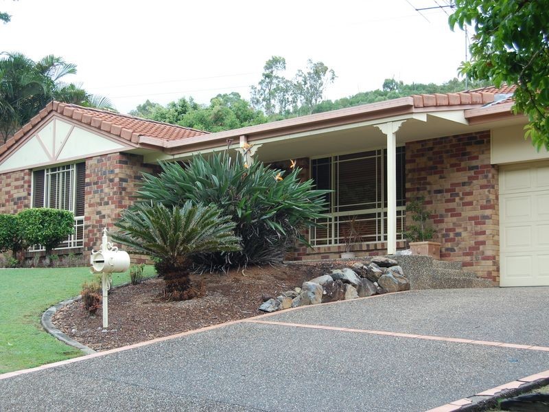 27 Pacific Pines Boulevard, Pacific Pines QLD 4211