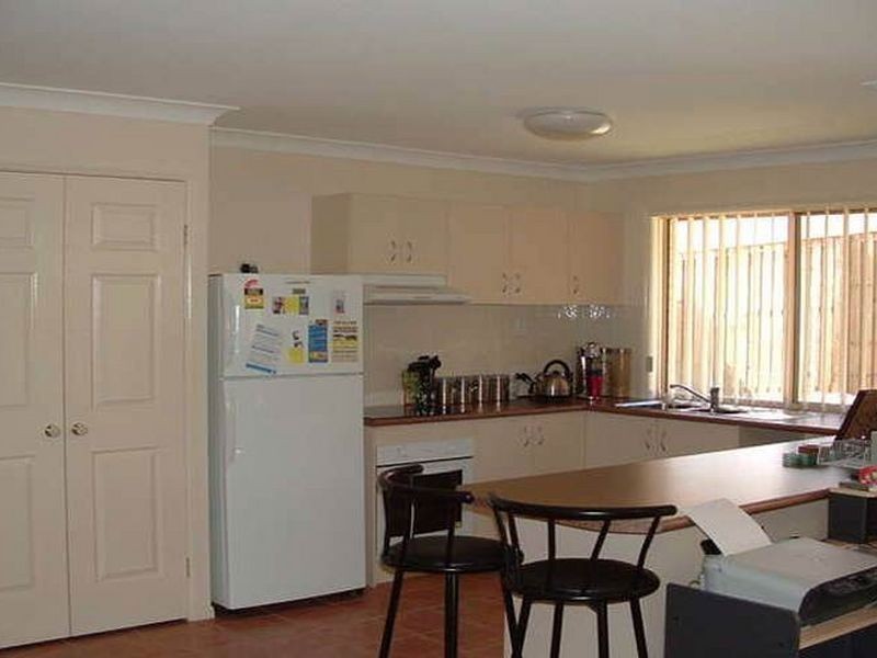 10 Carmarthen Circuit, Pacific Pines QLD 4211