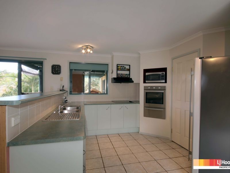 19 Howland Circuit, Pacific Pines QLD 4211