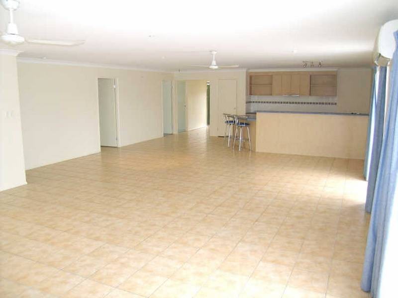 6 Kosrae Street, Pacific Pines QLD 4211