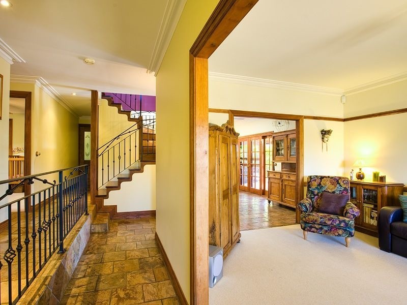 13 Phoenix Street, Pacific Pines QLD 4211