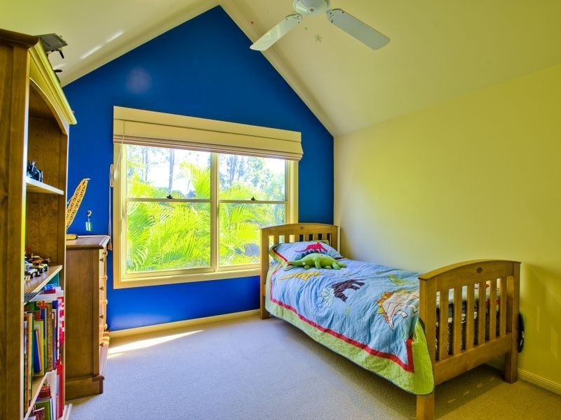13 Phoenix Street, Pacific Pines QLD 4211