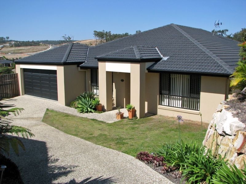 22 Whitely Circuit, Maudsland QLD 4210