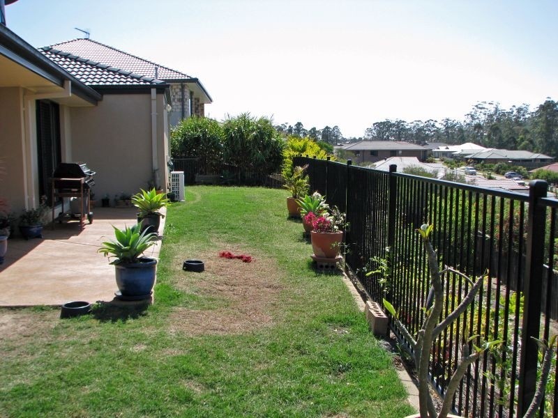 22 Whitely Circuit, Maudsland QLD 4210