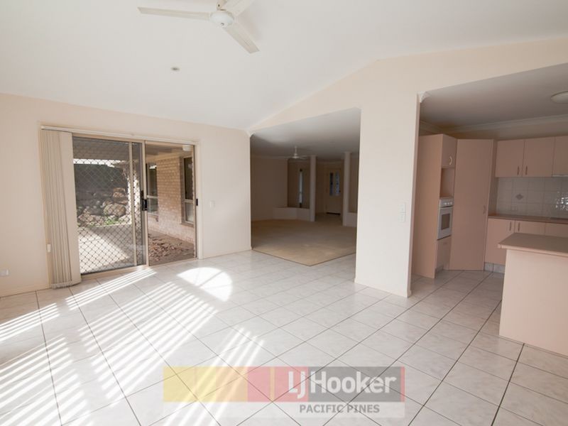 26 Maui Crescent, Oxenford QLD 4210