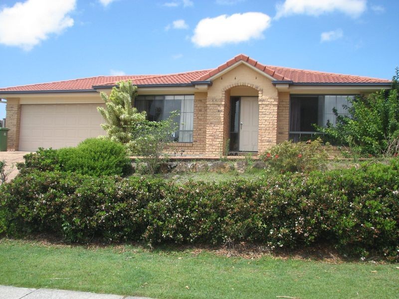 32 Santa Isobel Boulevard, Pacific Pines QLD 4211