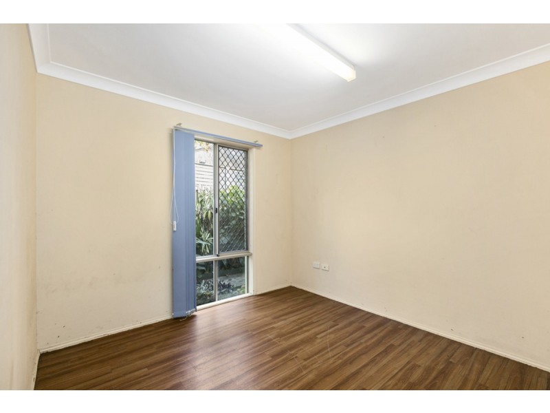 24 Oak Avenue, Surfers Paradise QLD 4217