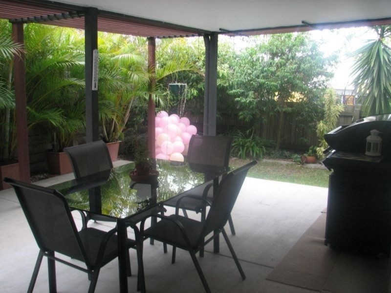 3 Norfolk Drive, Pacific Pines QLD 4211