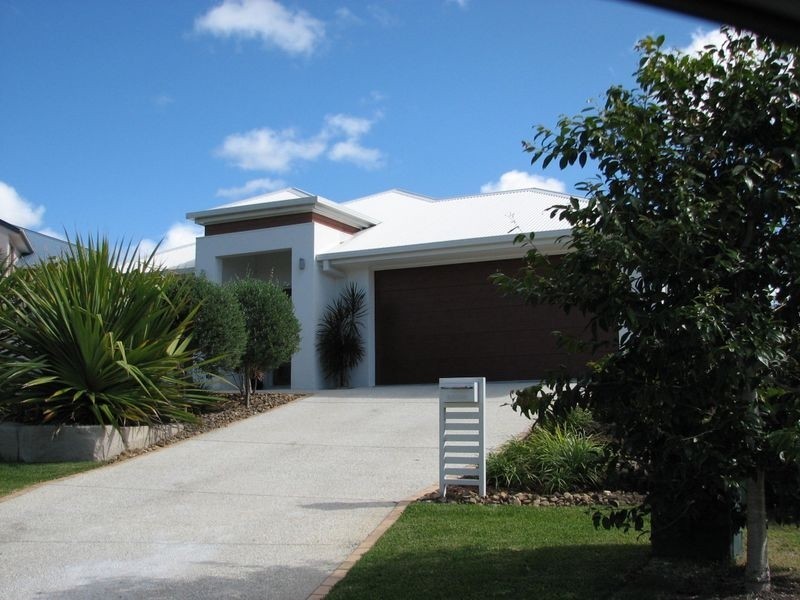 16 Pathfinder Drive, Coomera QLD 4209