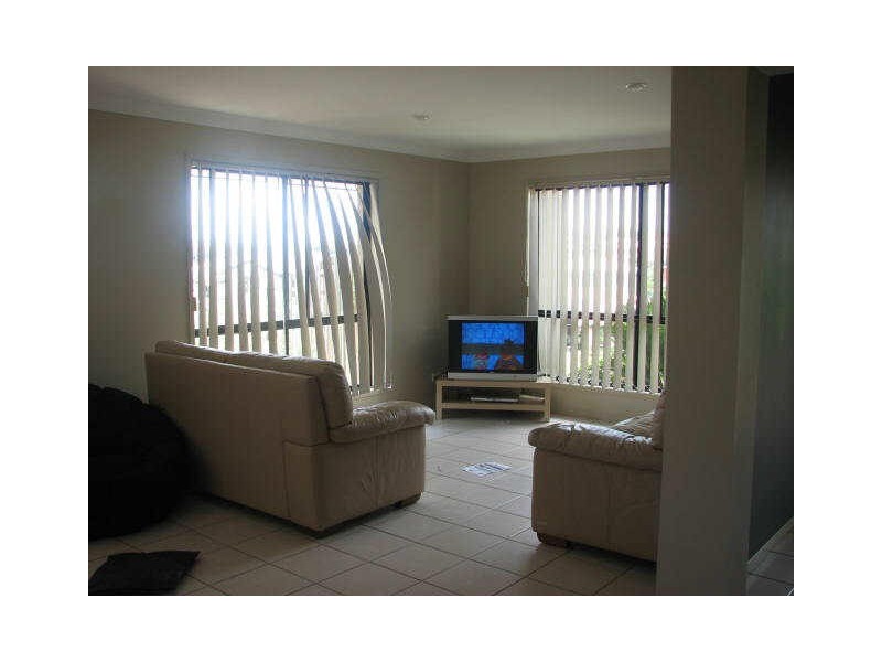 40 Penrhyn Street, Pacific Pines QLD 4211