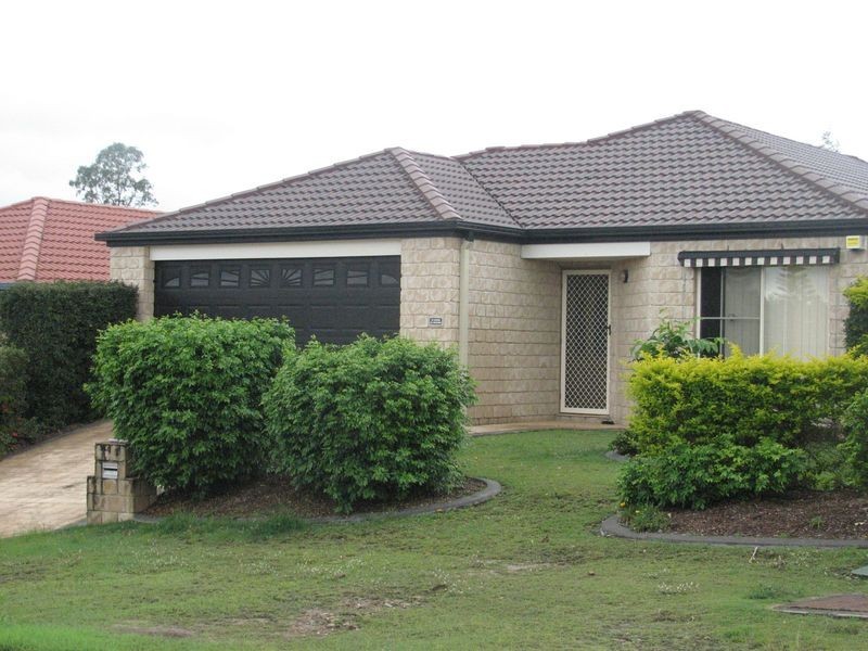 4 Fanning Court, Pacific Pines QLD 4211