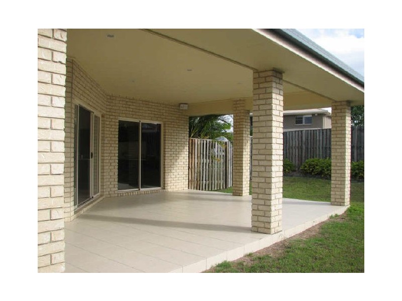 19 Mellum Cct, Pacific Pines QLD 4211