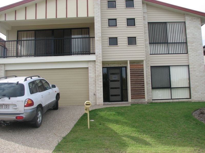 43 Sheffield Circuit, Pacific Pines QLD 4211