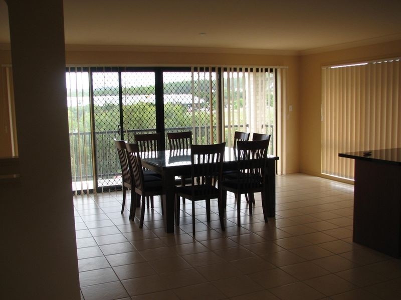 43 Sheffield Circuit, Pacific Pines QLD 4211
