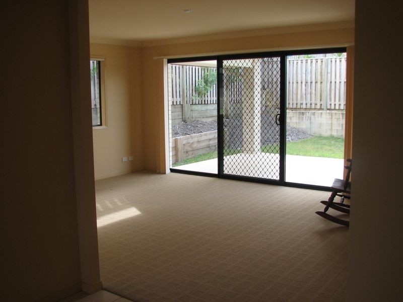 43 Sheffield Circuit, Pacific Pines QLD 4211
