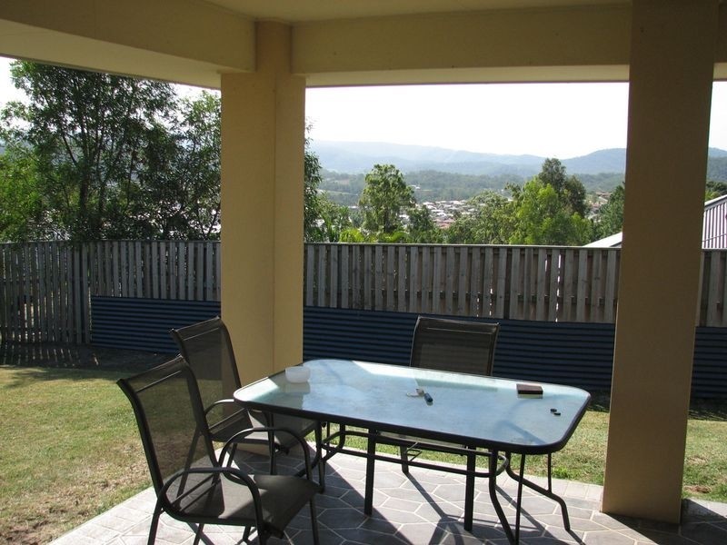 52 Hillary Circuit, Pacific Pines QLD 4211