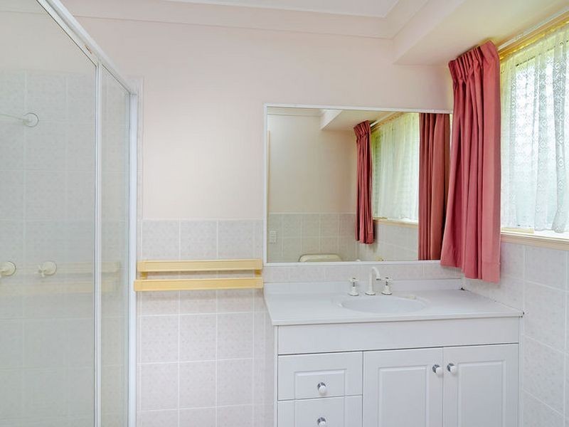 2 Bounty Way, Pacific Pines QLD 4211