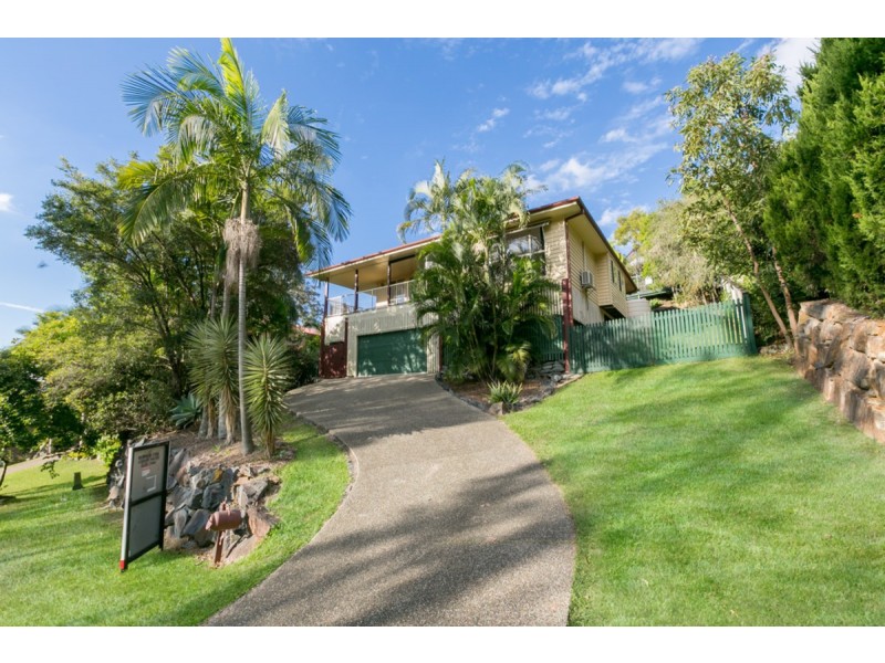 14 Bellona Court, Pacific Pines QLD 4211