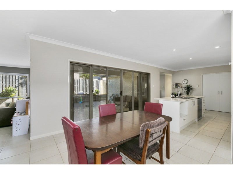 10 Argus Place, Pacific Pines QLD 4211