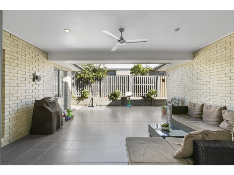 10 Argus Place, Pacific Pines QLD 4211