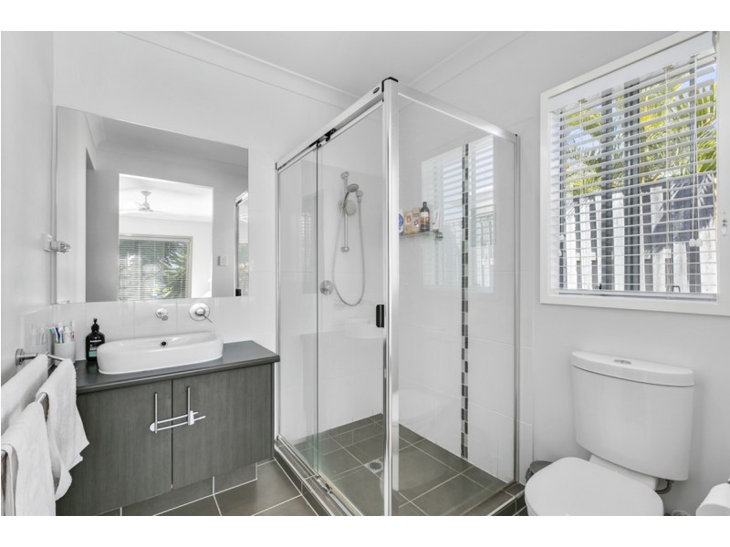 10 Argus Place, Pacific Pines QLD 4211