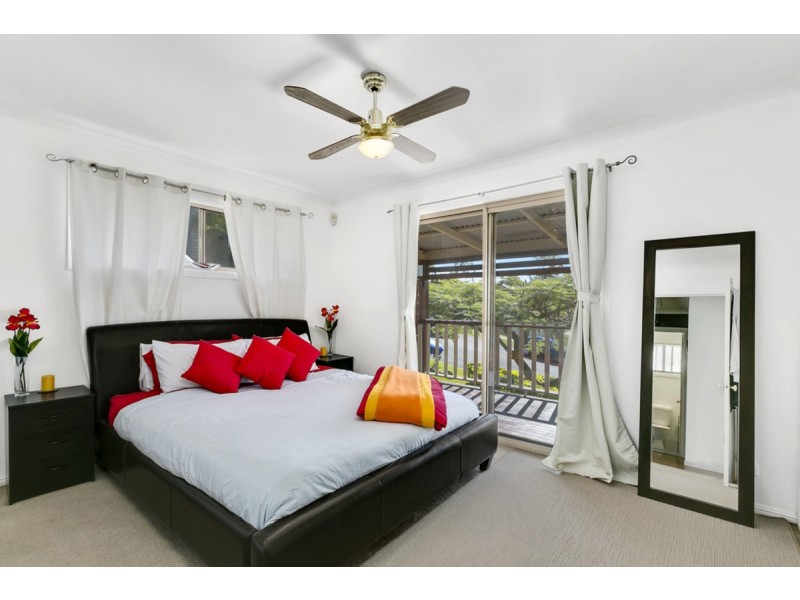 34 Capricorn Drive, Pacific Pines QLD 4211