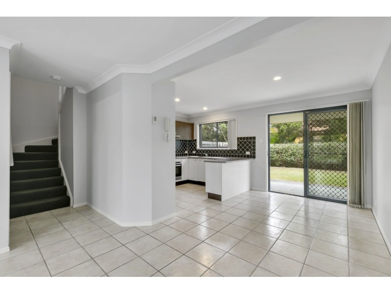 19/31 Archipelago Street, Pacific Pines QLD 4211