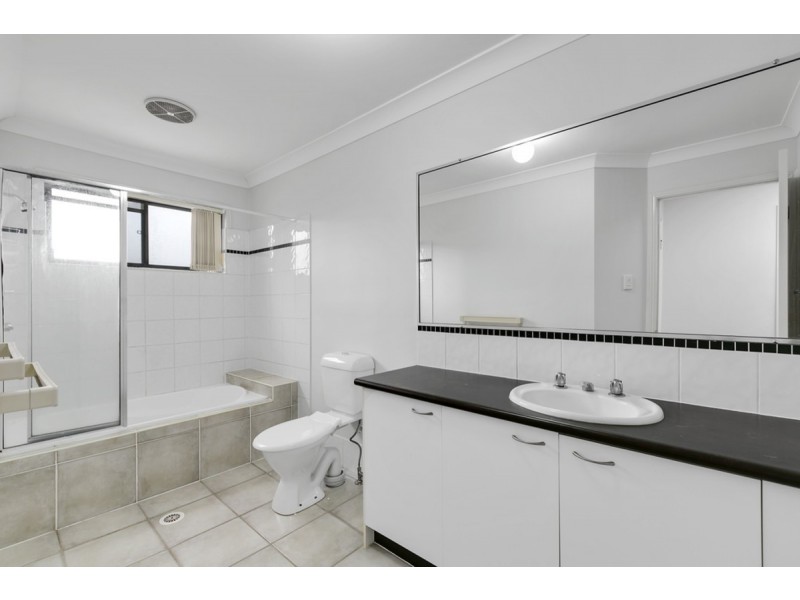 19/31 Archipelago Street, Pacific Pines QLD 4211