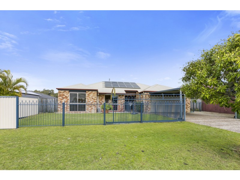 27 Manra Way, Pacific Pines QLD 4211