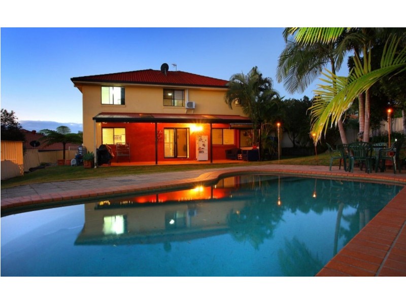 9 Zeller Court, Arundel QLD 4214