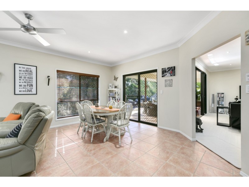 13 Roberts Drive, Maudsland QLD 4210