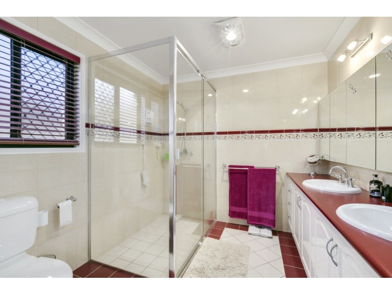13 Roberts Drive, Maudsland QLD 4210