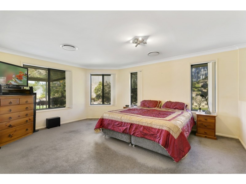 30 Whitely Circuit, Maudsland QLD 4210