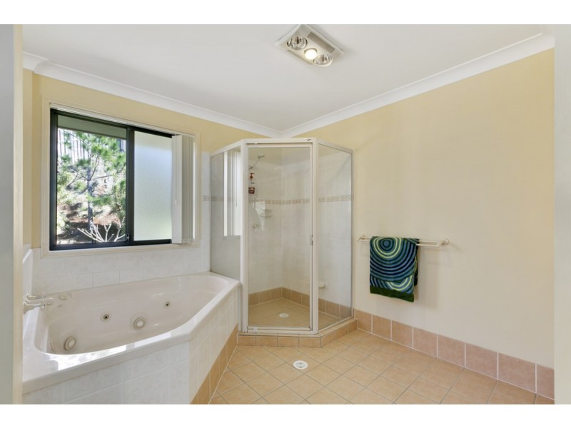 30 Whitely Circuit, Maudsland QLD 4210